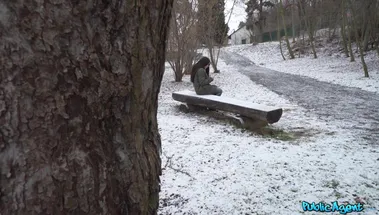 Чешский пикапер в котельной отогрел киску замерзшей крошки Дианы Риус